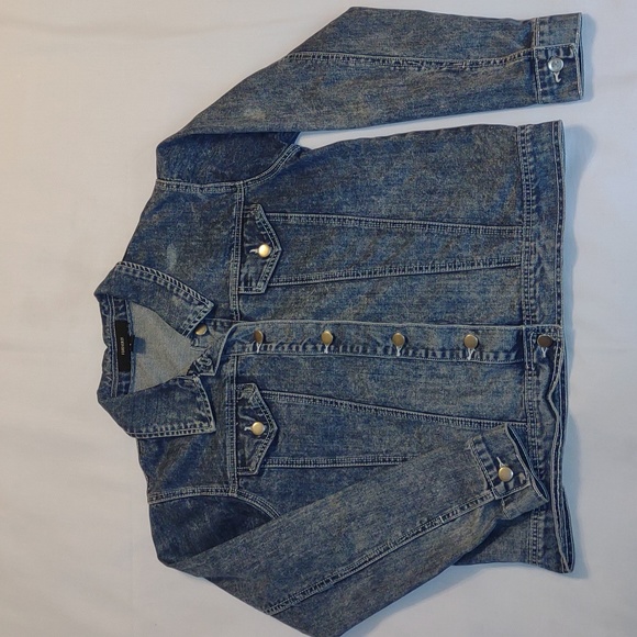 Forever 21 Denim Jacket With Cheetah Print Patch - Picture 2 of 6